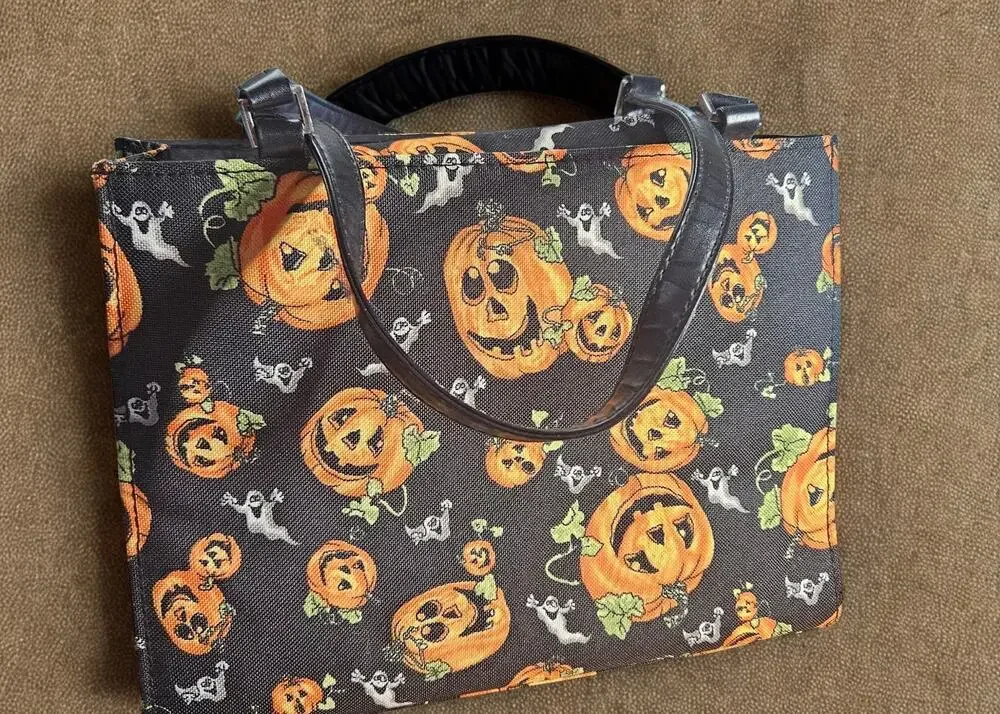 Jack O'Lantern Halloween purse/tote Black w/ Snap Closure 10